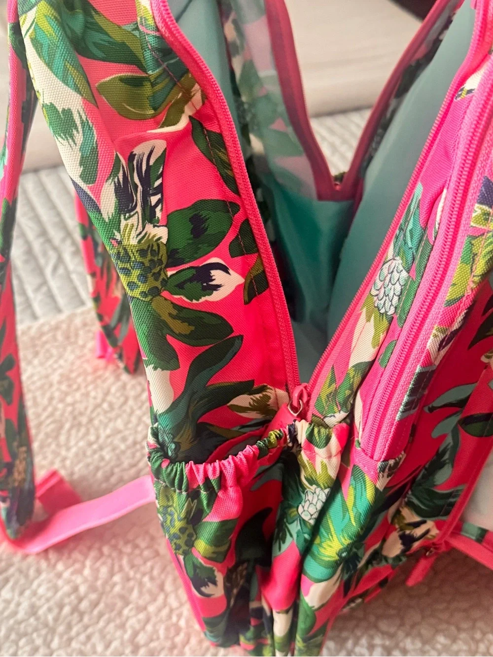 NWT Vera Bradley Large Campus Backpack in retired Tropical Paradise
